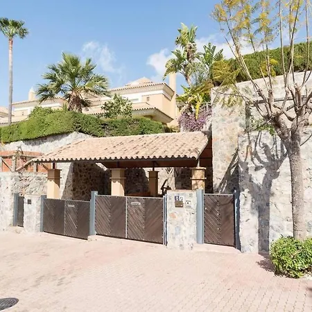 Santa Clara Golf & Sea Holiday home *